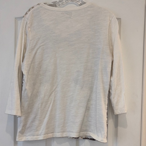 Zenergy Cream V-Neck Long Sleeve Top with Black & Gold Accent - Picture 4 of 4